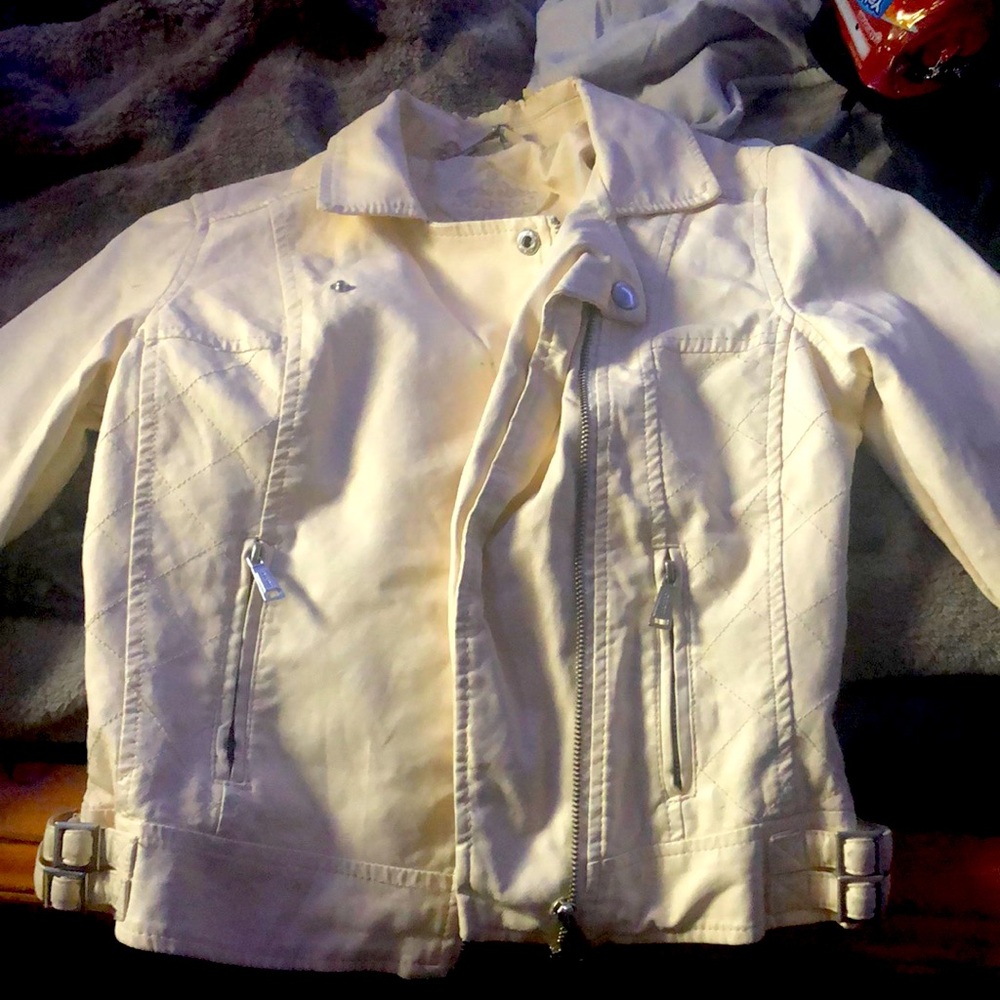 A JouJou white jacket size large 14/16.